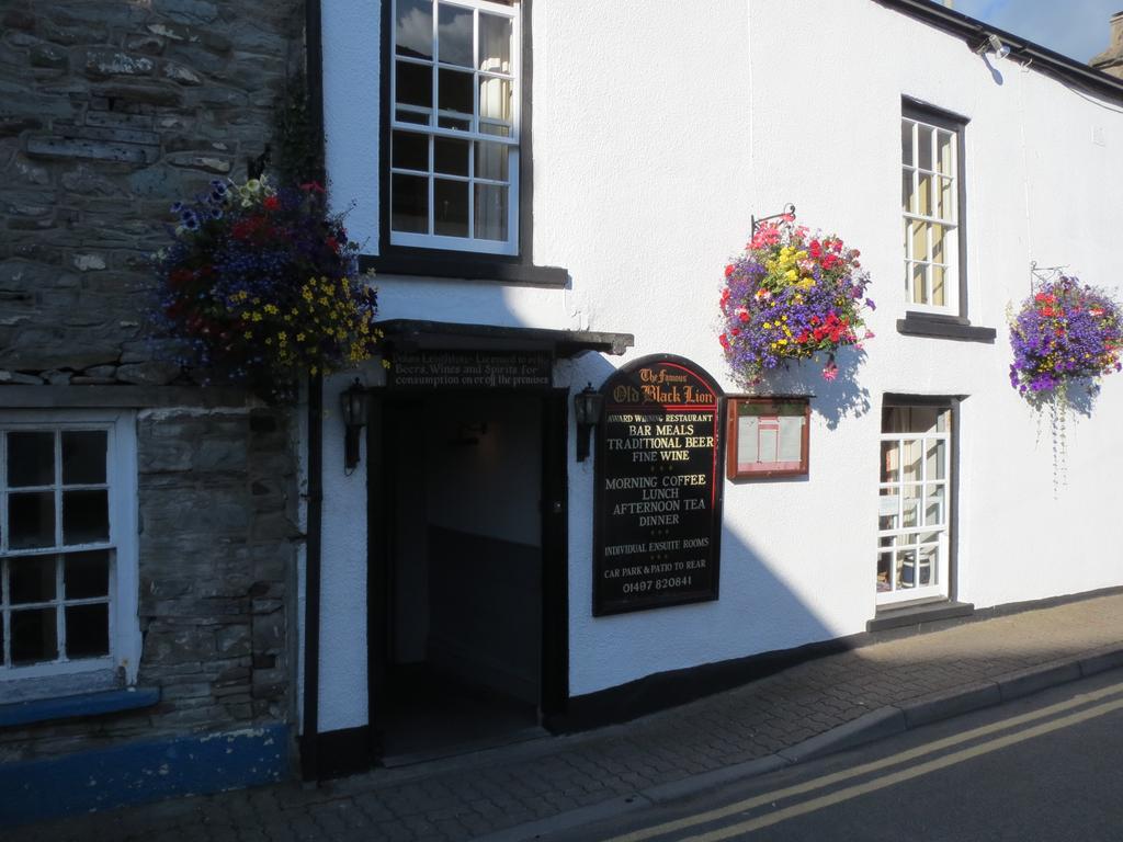 The Old Black Lion ヘイ＝オン＝ワイ エクステリア 写真